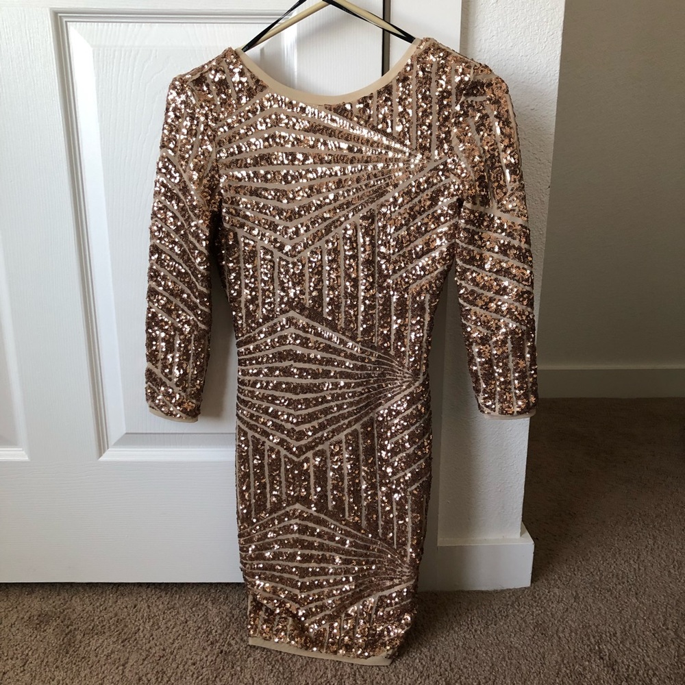 Stunning gold sequin dress